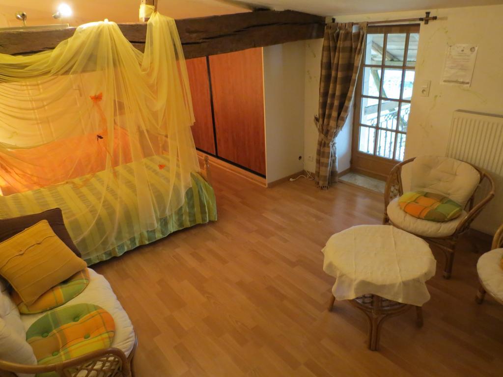 Bed and Breakfast L'Aubinoise Saint-Aubin-la-Plaine Esterno foto